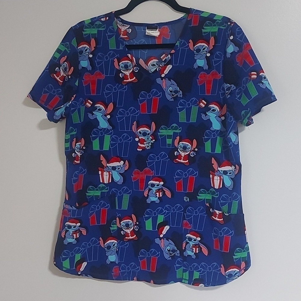 Lilo & stitch - stitch scrub top medium christmas